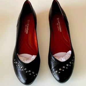 NEW Naturalizer Black Shoes Size 8 Quality Made Leather Metal Embellishments